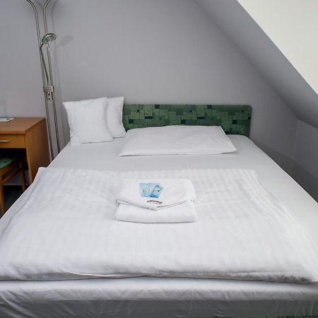 Hotel u Crlíků Tetčice Habitación foto